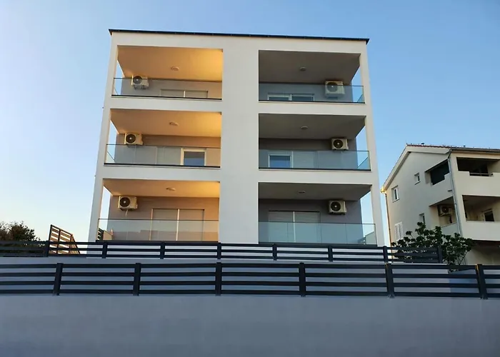 Penthouse Dream Look